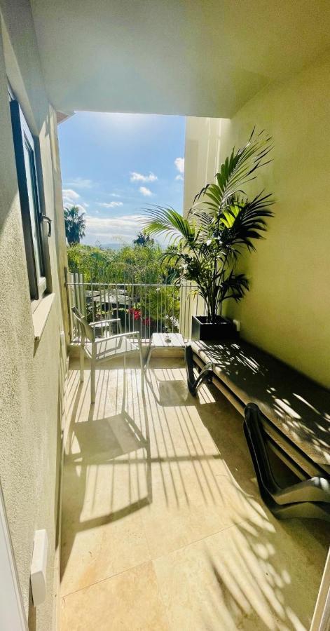 Camera Familiare Deluxe con Terrazza e Vista Giardino